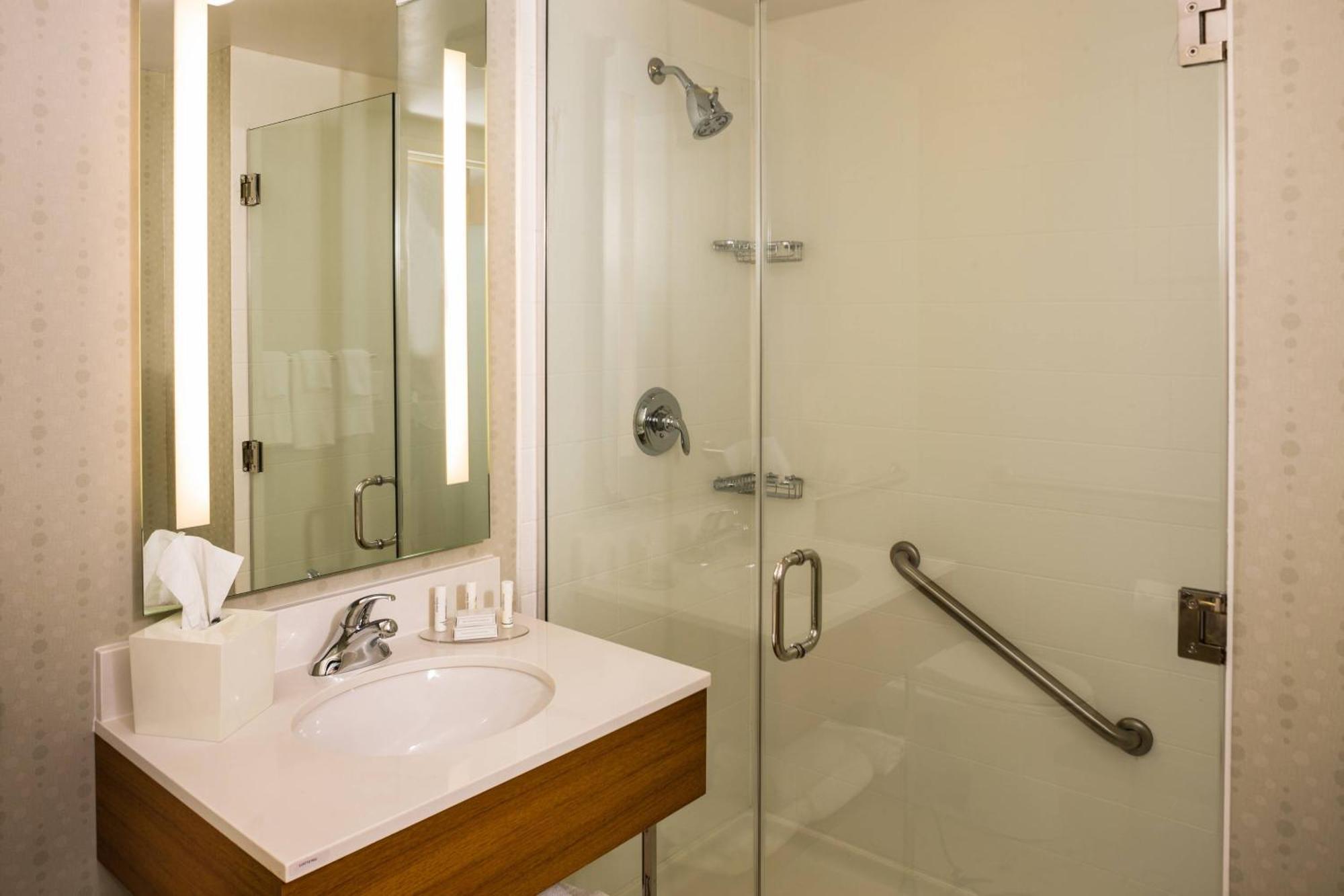 Springhill Suites By Marriott New York Laguardia Airport Nova York Exterior foto